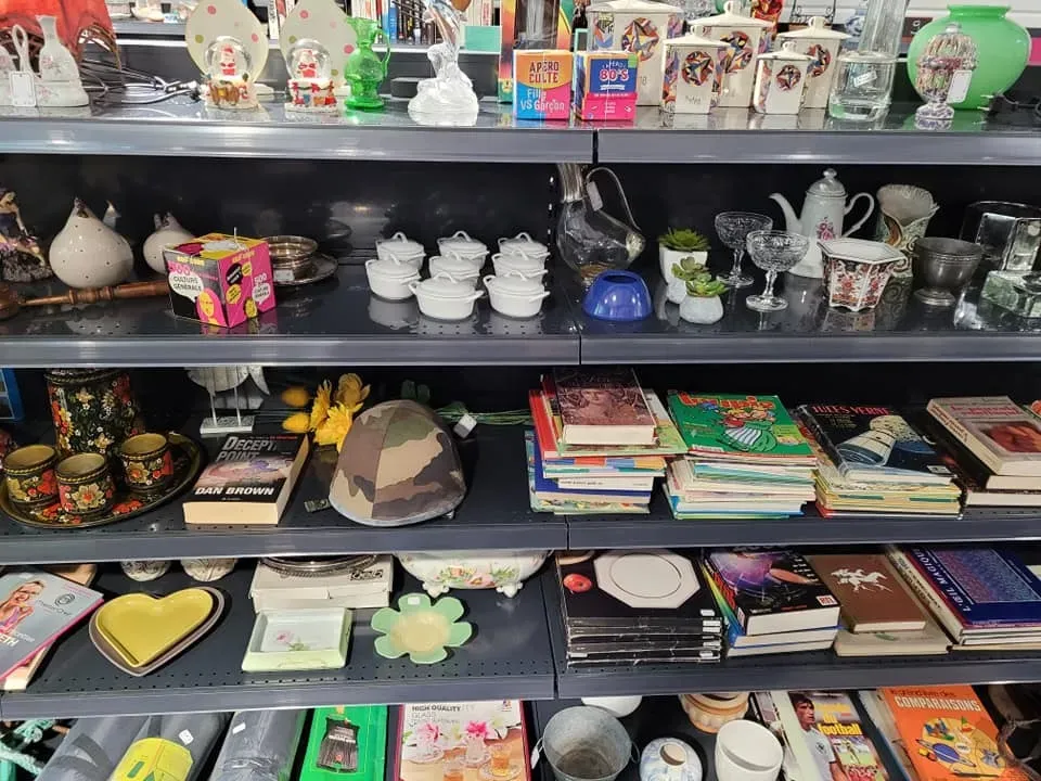 brocante à Saint-Benoît